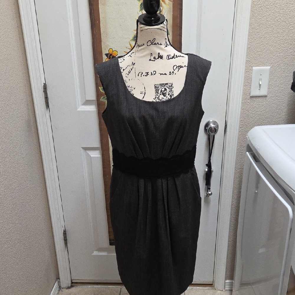 Elegant Gray Sleeveless Dress